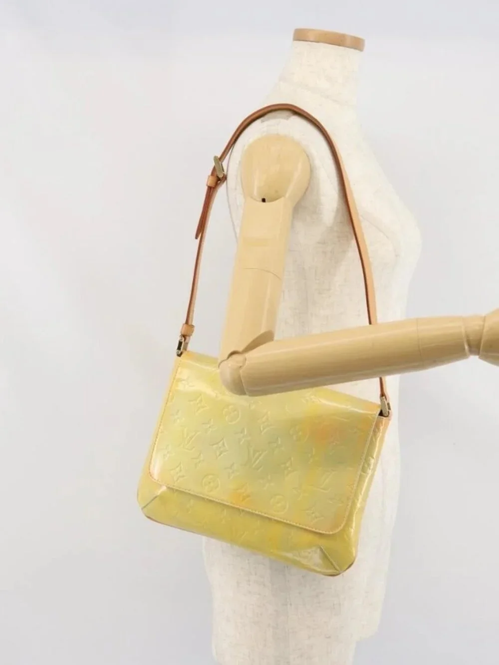 LOUIS VUITTON Monogram Vernis Thompson Street Bag Gris M91008 LV Auth ep13254